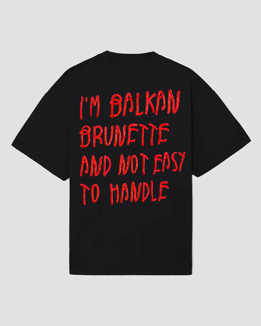 bee. BALKAN BRUNETTE — Tricou Oversized, Bumbac 100%, 300GSM — Negru