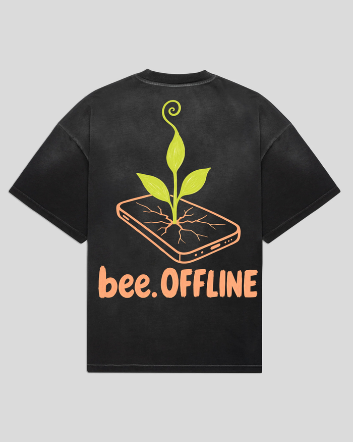 bee. OFFLINE - Black
