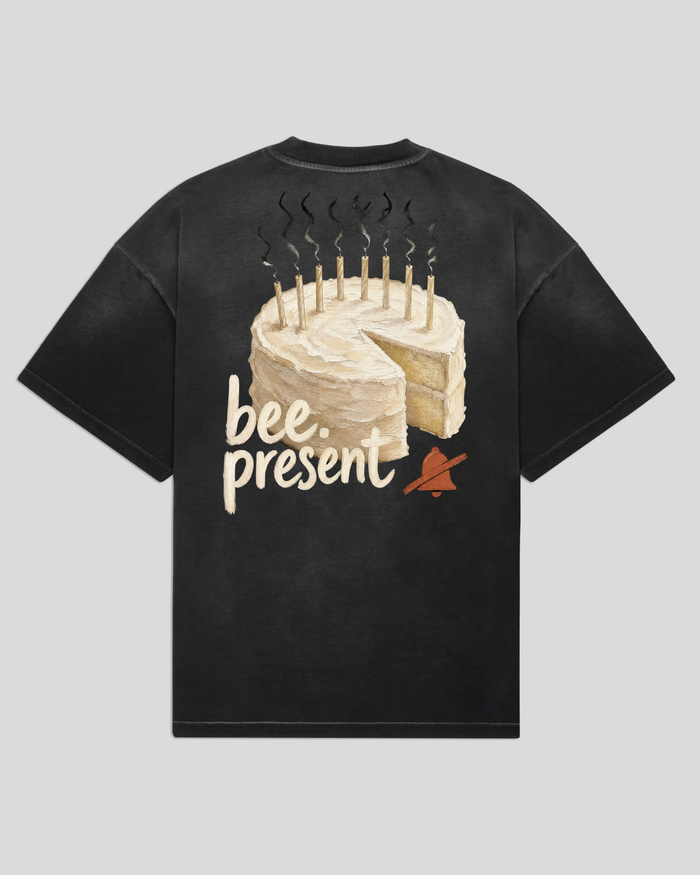 bee. PRESENT - Black