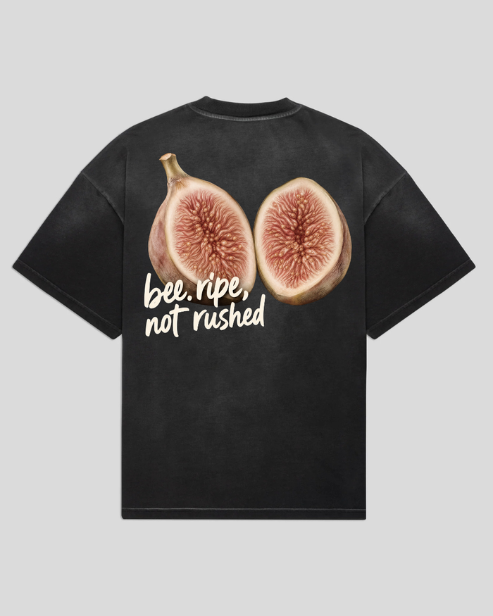 bee. RIPE - Black