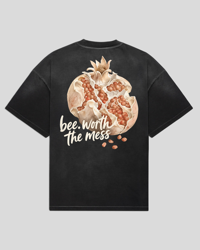 bee. WORTH - Black
